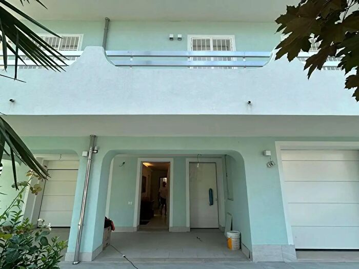 Appartamento trilocale in vendita in Ravenna