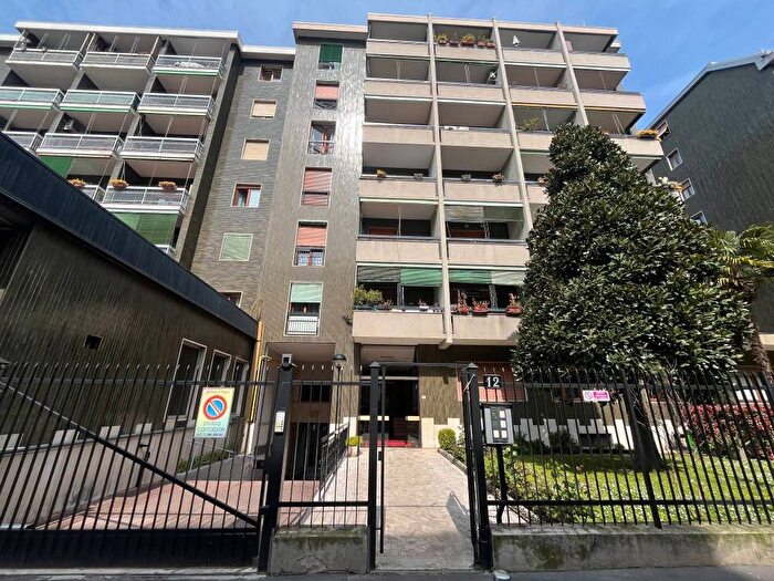 Appartamento bilocale in affitto in Via Francesco Arese, Zara, Milano