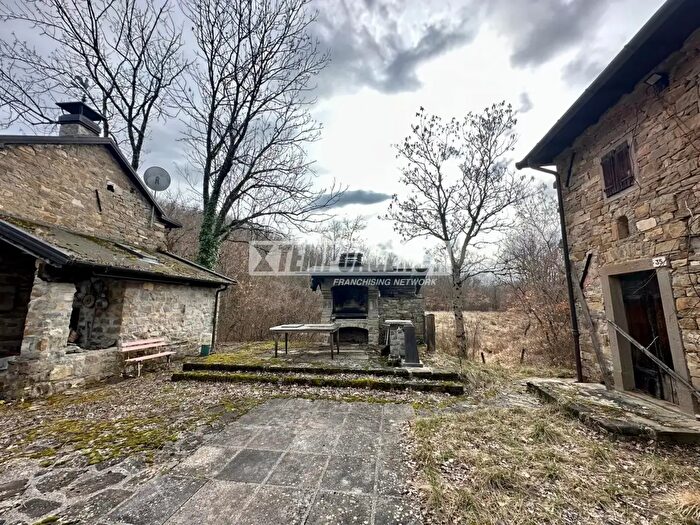 Casa quadrilocale in vendita in Via Casoni, Palagano