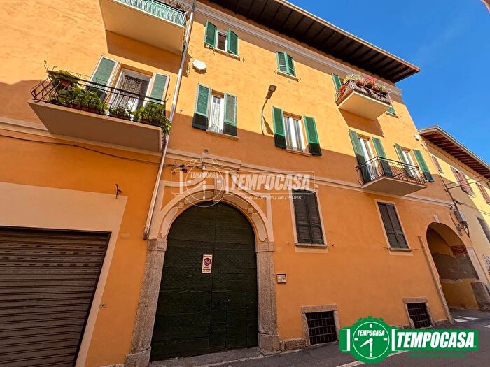 Appartamento trilocale in vendita in Via Gvglielmo Marconi, Oleggio