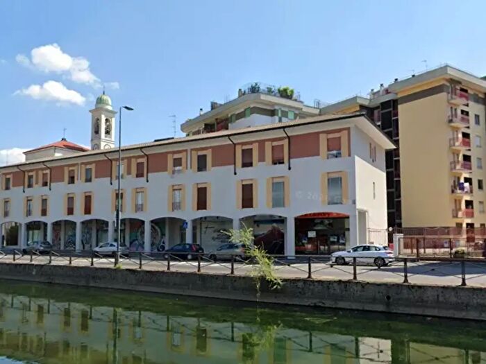 Appartamento trilocale in vendita in Via Lodovico Il Moro, Milano