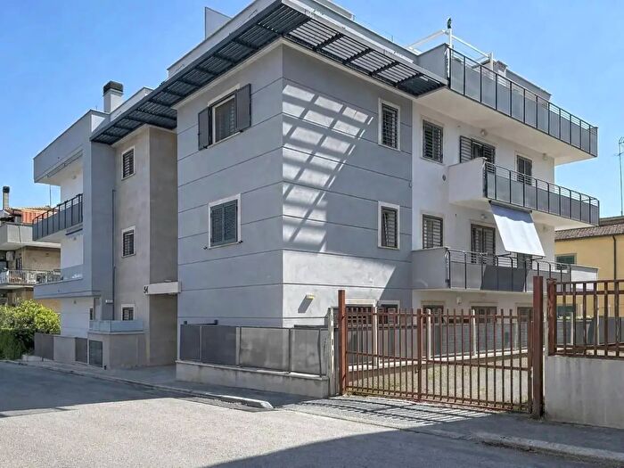 Appartamento trilocale in vendita in Via Giuseppe di Vittorio, Monterotondo