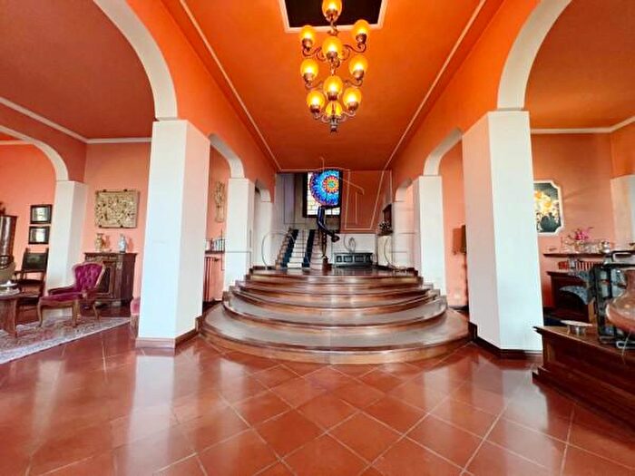 Casa con 6 locali in vendita in Arezzo