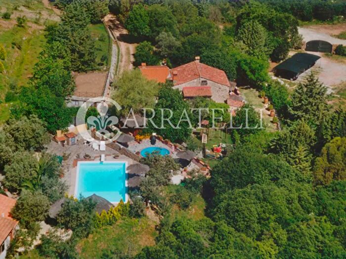 Casa con 20 locali in vendita in Strada Provinciale Gavorranese Snc, Gavorrano