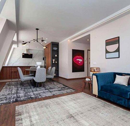 Casa trilocale in affitto in Via Mercato, Brera, Milano