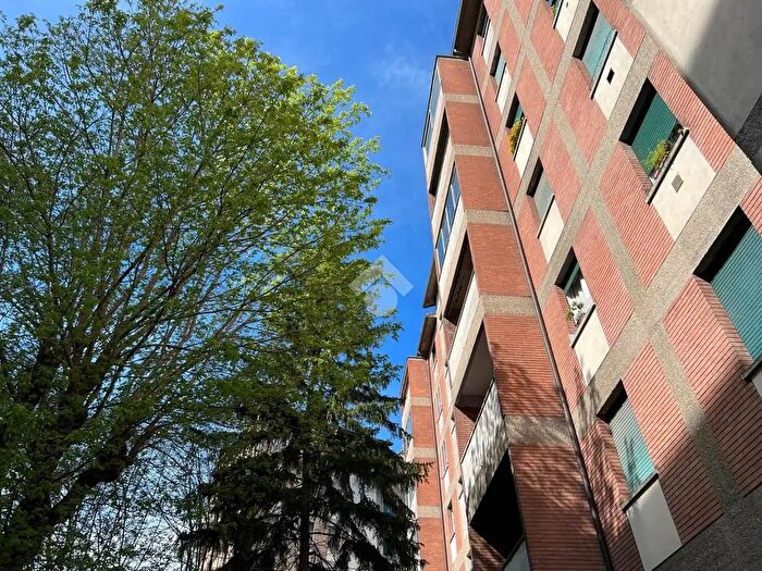 Appartamento con 5 locali in vendita in Via Grazia Deledda, Bologna