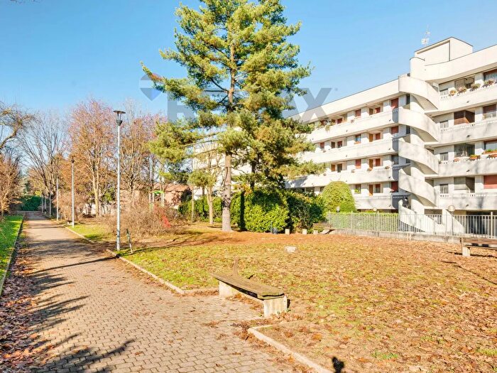 Appartamento trilocale in vendita in Via Redaelli, Busto Arsizio