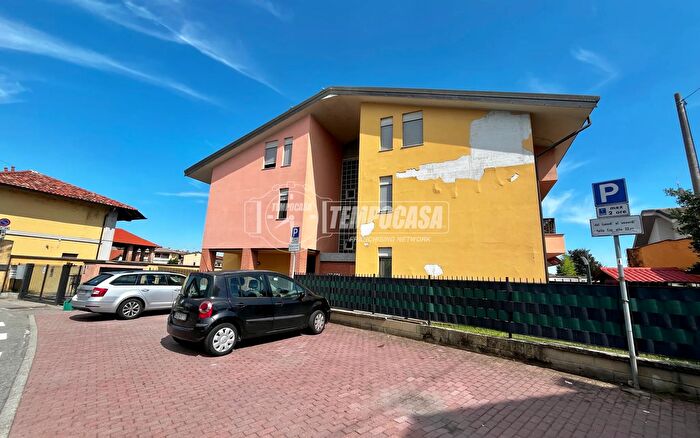 Appartamento bilocale in vendita in Via Roma, Comazzo