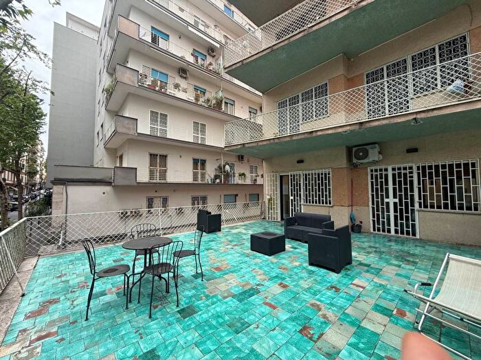 Appartamento bilocale in affitto in Via Domenico Cimarosa, Vomero, Napoli