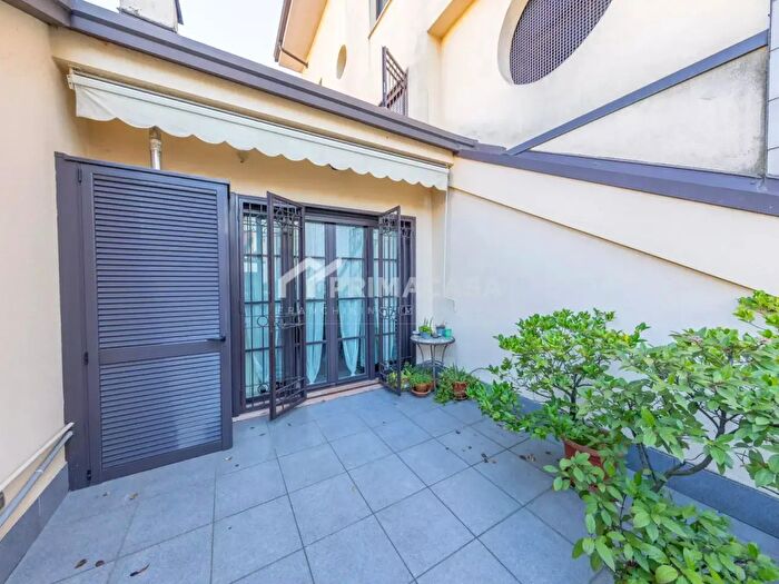Appartamento trilocale in vendita in Viale Isonzo, Milano