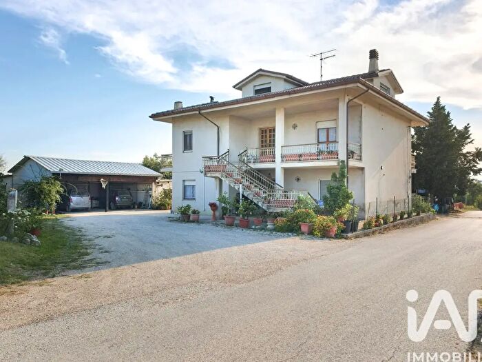Casa con 9 locali in vendita in Via Colle Cerreto, Montegiorgio