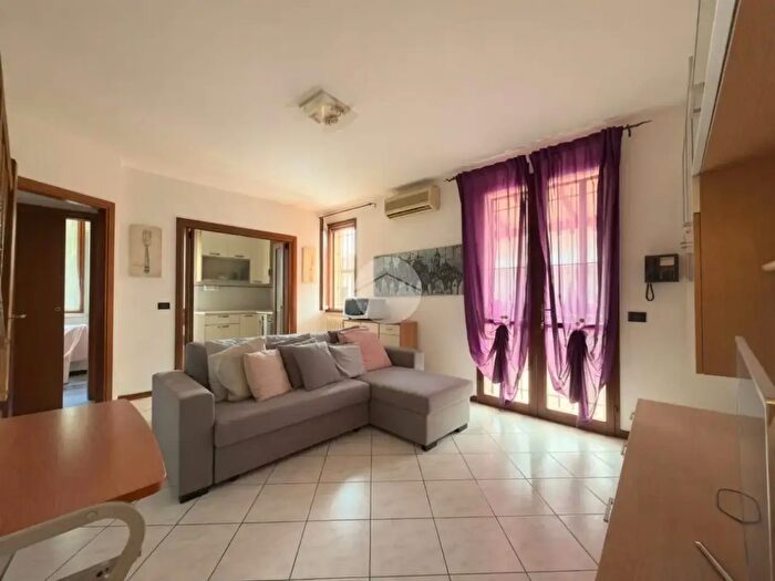 Appartamento con 5 locali in vendita in Via Guido Novello, Ravenna