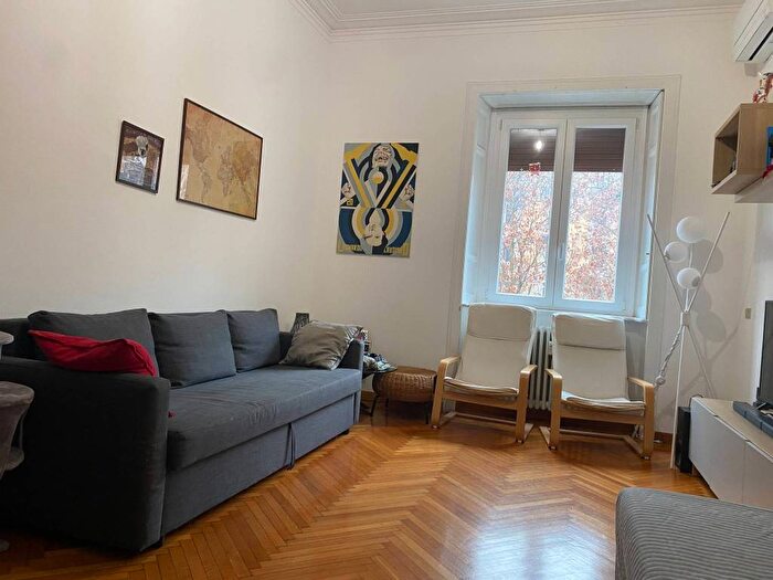 Appartamento trilocale in affitto in Viale Romagna, Città Studi, Milano