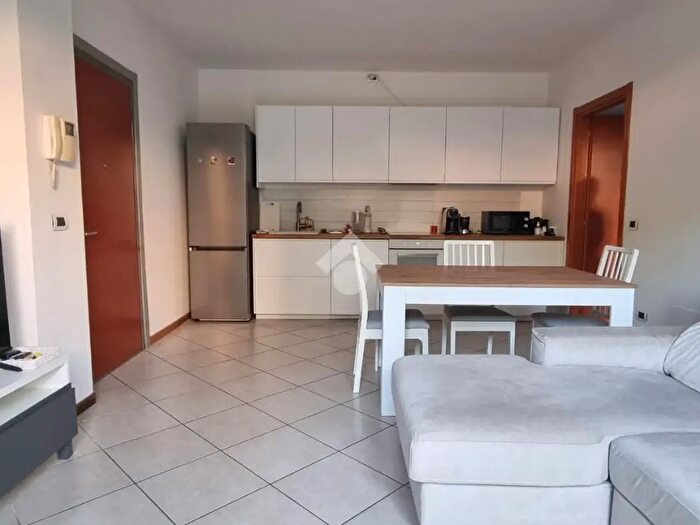 Appartamento bilocale in affitto in Via Badone, Como
