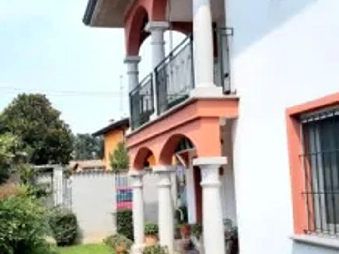Casa quadrilocale in vendita in Via Ada Negri, Garlasco