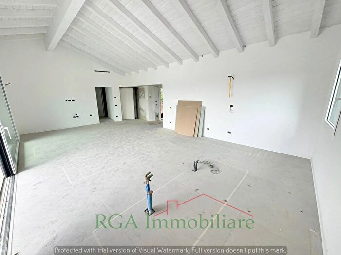 Appartamento quadrilocale in vendita in Via San Faustino, Milano