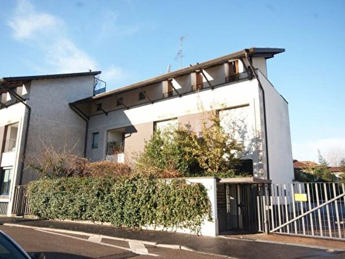 Appartamento bilocale in affitto in Via Angelo Fava, Milano