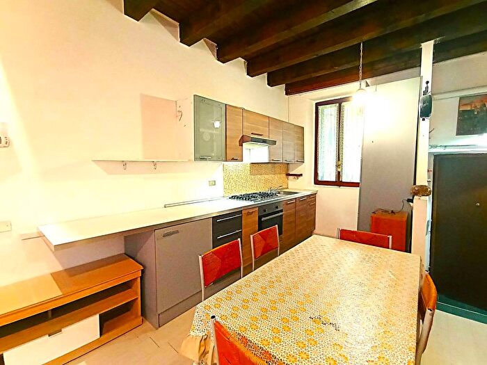 Appartamento bilocale in affitto in Via Monsignor Paleari, Pogliano Milanese