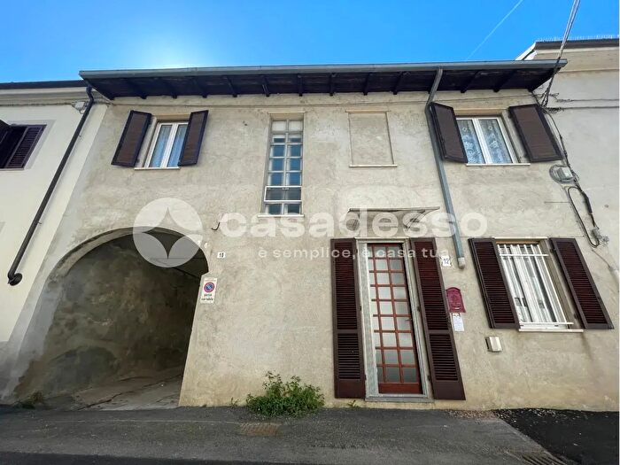 Casa trilocale in vendita in Via Giacomo Matteotti, Palazzolo Vercellese