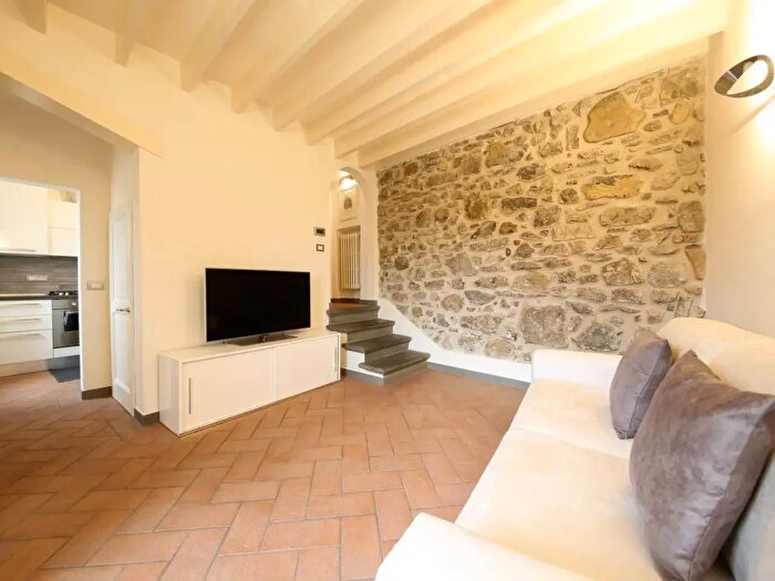 Appartamento quadrilocale in affitto in Firenze