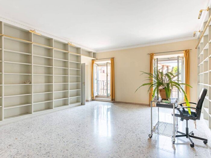 Appartamento quadrilocale in affitto in Via del Babuino, Piazza del Popolo, Roma