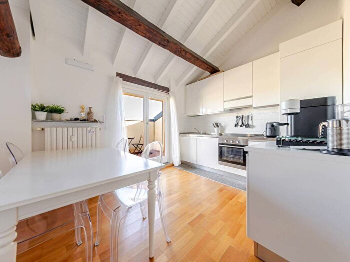 Casa bilocale in affitto in Foro Buonaparte, Cadorna Castello, Milano