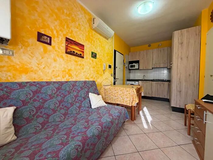 Appartamento bilocale in vendita in Viale a Manzoni, Comacchio