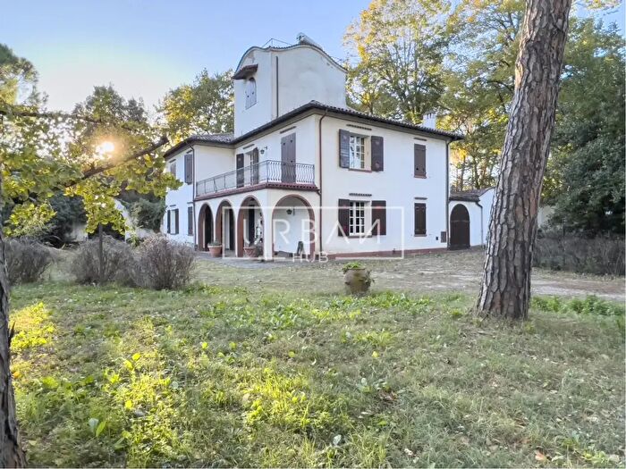 Casa con 12 locali in vendita in Via della Repubblica, Meldola