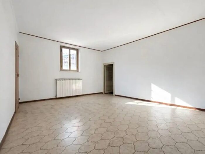 Appartamento con 6 locali in vendita in Piazza Baronino, Casale Monferrato