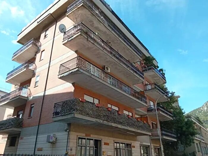 Appartamento con 6 locali in vendita in Via Giovanni Boccaccio, Cassino