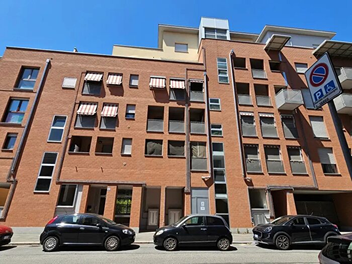 Appartamento trilocale in vendita in Via Quincinetto, Torino