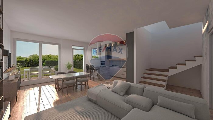 Appartamento quadrilocale in vendita in Via Adobati, Alzano Lombardo