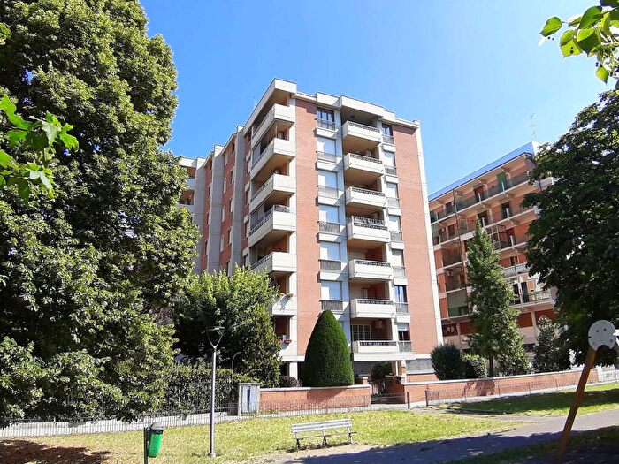 Appartamento monolocale in affitto in Viale della Cittadella, Sacca Stazione, Modena