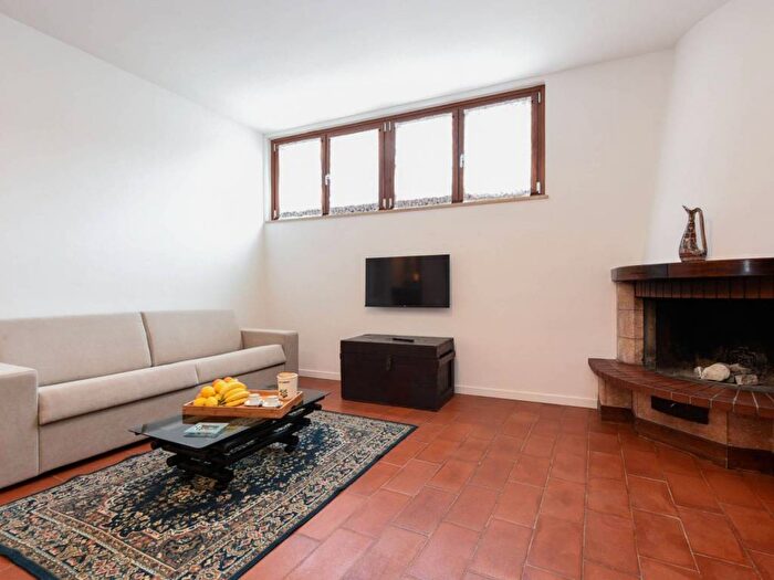 Appartamento trilocale in affitto in Via Brunati, Centro, Salò