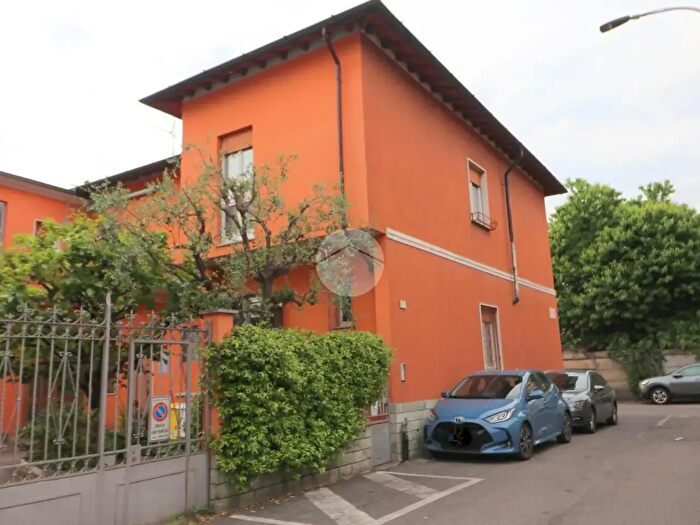 Casa quadrilocale in vendita in Via IV Novembre, Rho