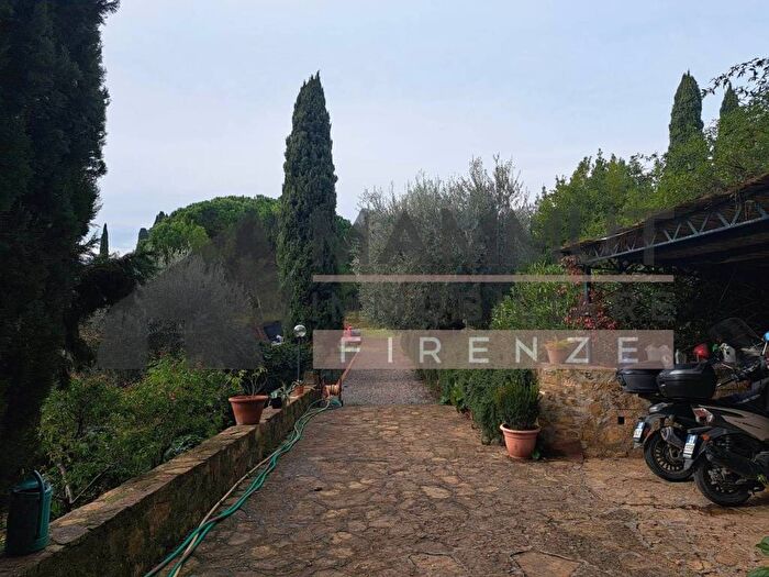 Appartamento trilocale in affitto in Via Colleramole, Galluzzo, Firenze