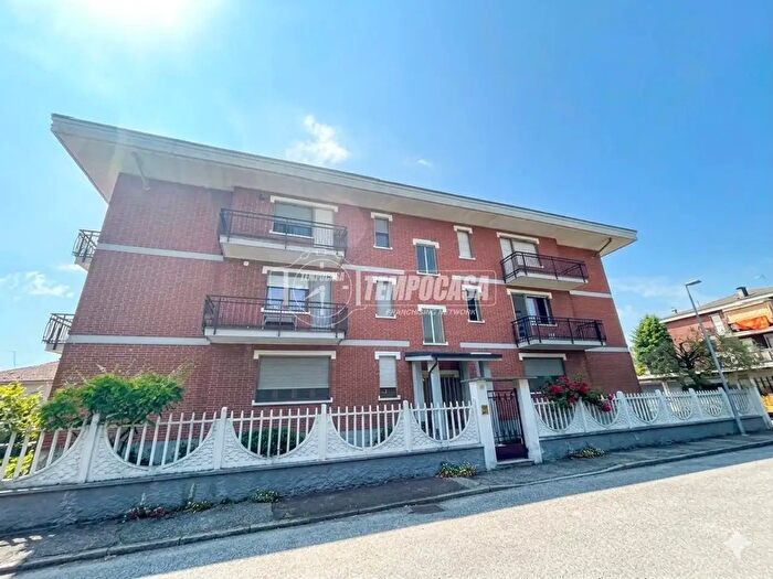 Appartamento con 5 locali in vendita in Via Tonale, Volpiano
