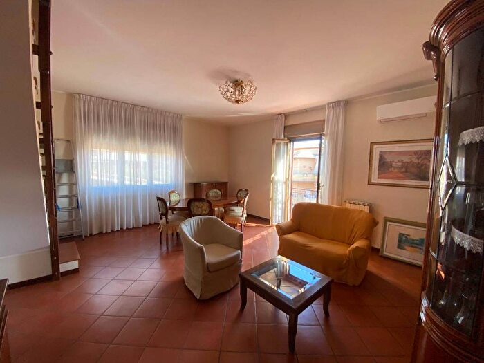 Appartamento trilocale in affitto in Via Calatafimi, Cava dei Selci, Marino