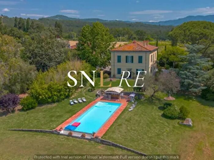 Casa con 6 locali in vendita in Via dei Cotani, Lucca