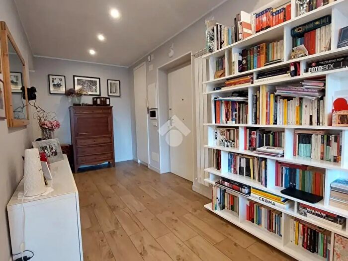 Appartamento quadrilocale in vendita in Via Giacomo Ciamician, Roma