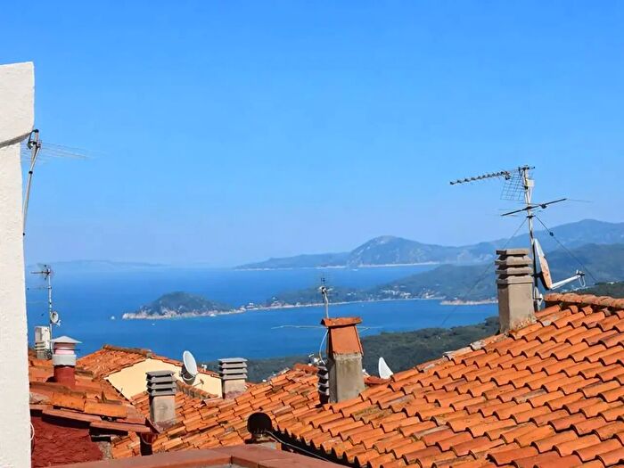 Appartamento quadrilocale in vendita in Via SantAgabito, Marciana