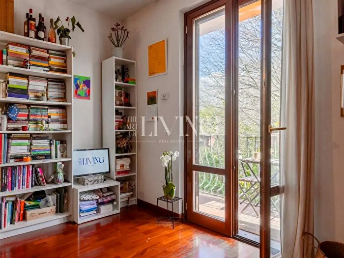 Appartamento trilocale in vendita in Astagnola, Lucca