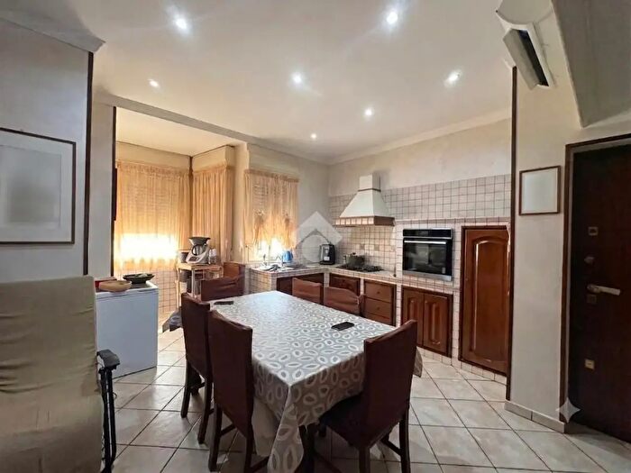 Appartamento trilocale in vendita in Via Erice, Palermo