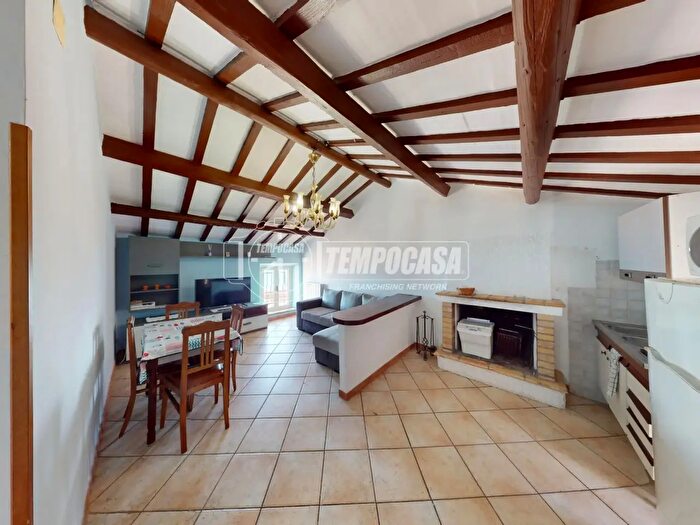 Appartamento trilocale in vendita in Via Alcide De Gasperi, Pedaso