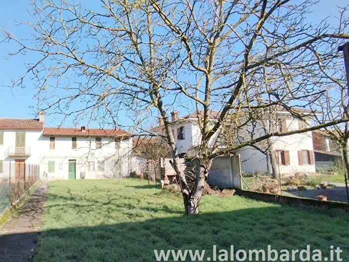 Casa trilocale in vendita in Via Campone, Suardi