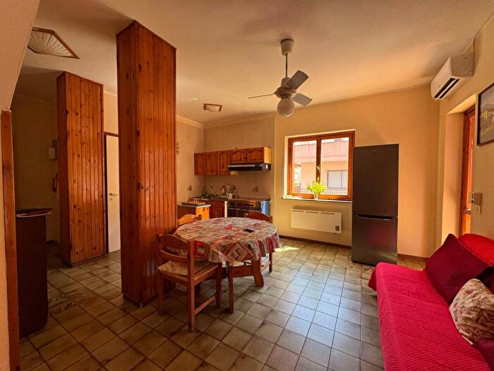 Appartamento bilocale in affitto in Via Ferdinando Magellano, Catanzaro Lido, Catanzaro