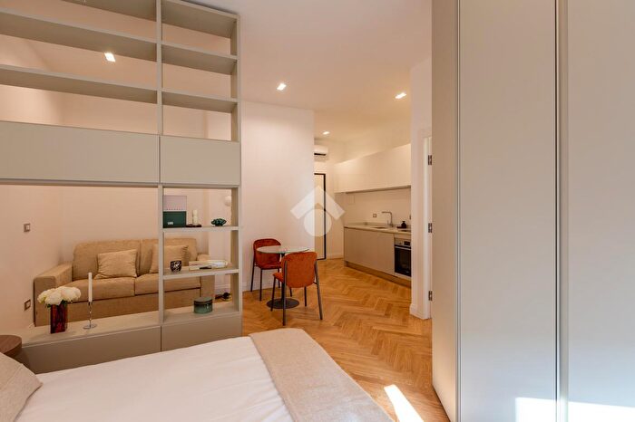 Appartamento monolocale in vendita in Via Tonale, Milano