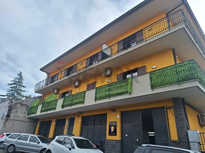 Appartamento bilocale in affitto in Via Roma, Mascalucia