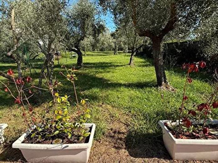 Casa quadrilocale in affitto in Debbia Cervaiolo, Montignoso