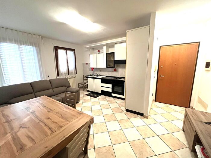 Appartamento quadrilocale in vendita in Via Visentin, Cavarzere